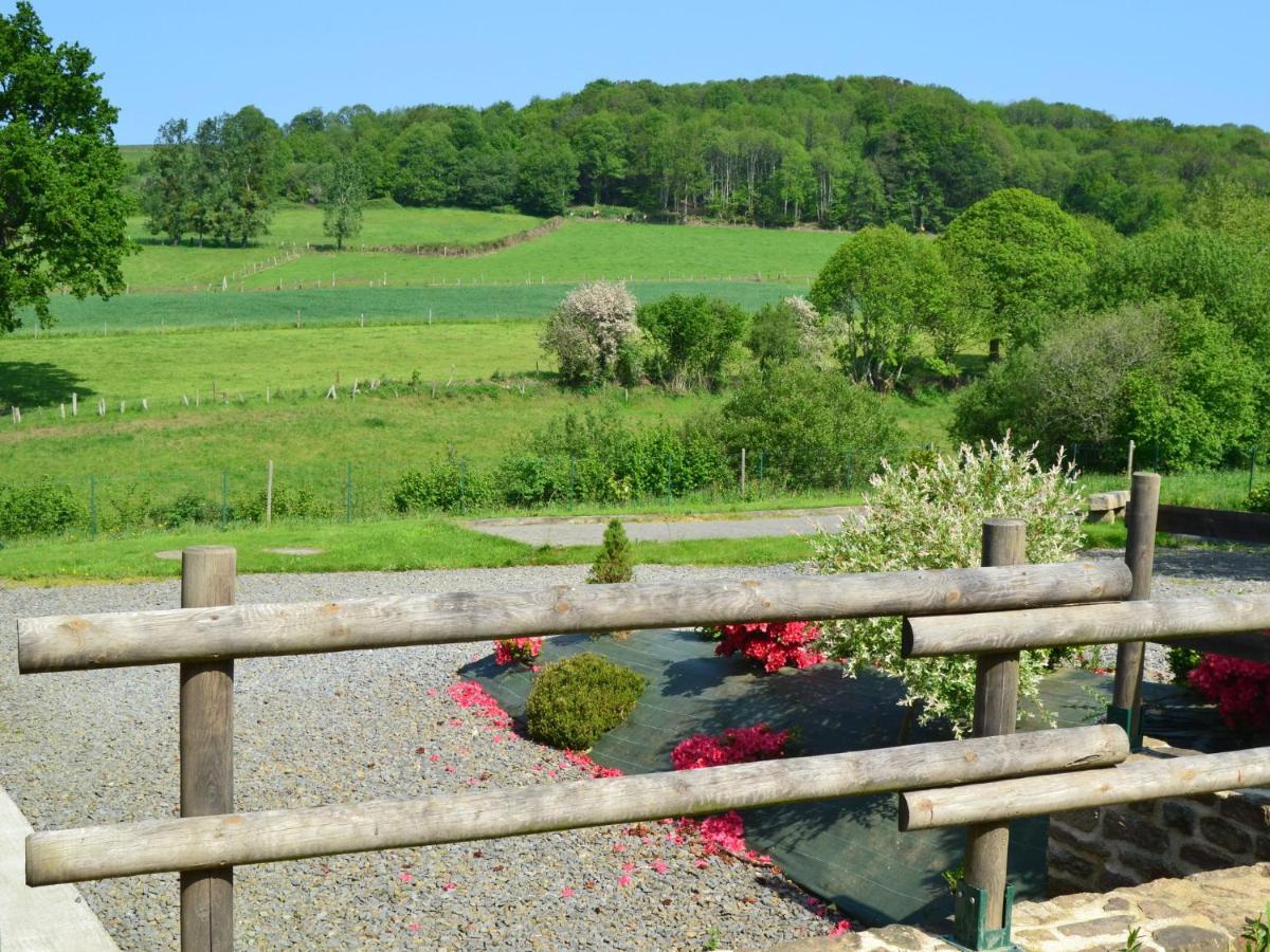 Modern Cottage in Normandy with Large Garden Isigny-le-Buat Exterior foto